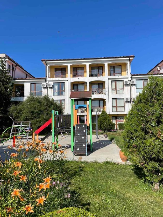 Rutland Sp Apartments Ravda Luaran gambar